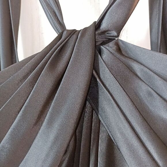 Authentic St John Couture - Picture 3 of 8